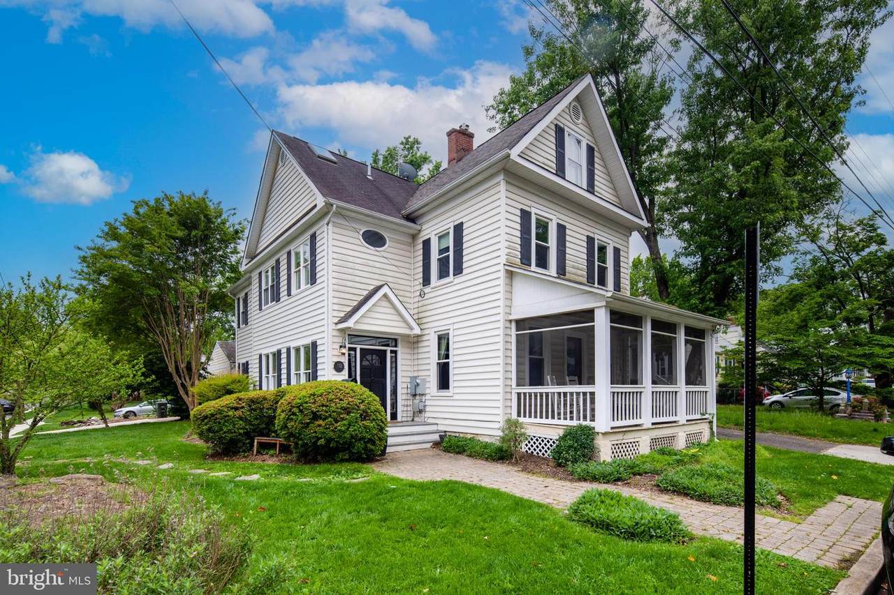 102 Kensington St Street - Photo 1