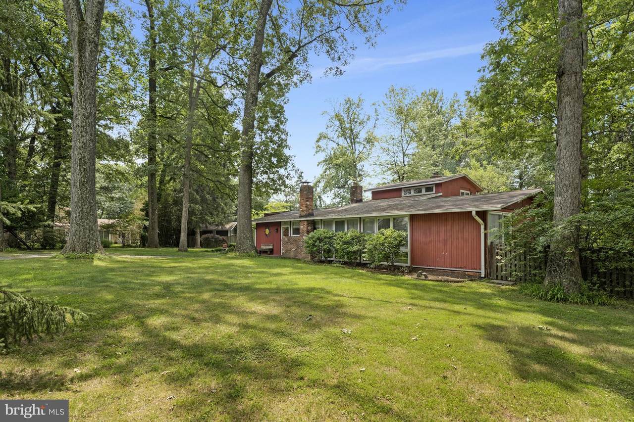 8615 Acorn Circle - Photo 1