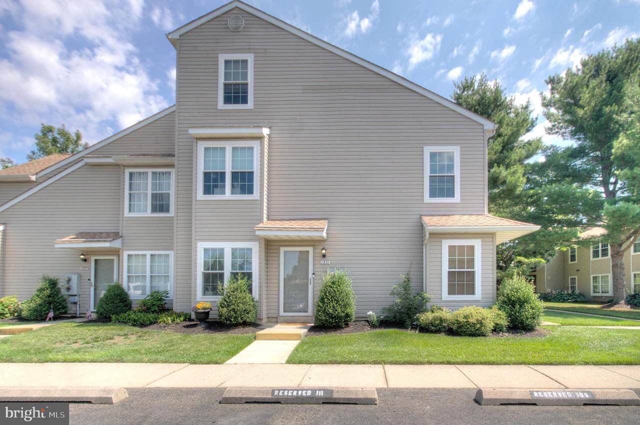 1301 Hawthorne Court - Photo 1