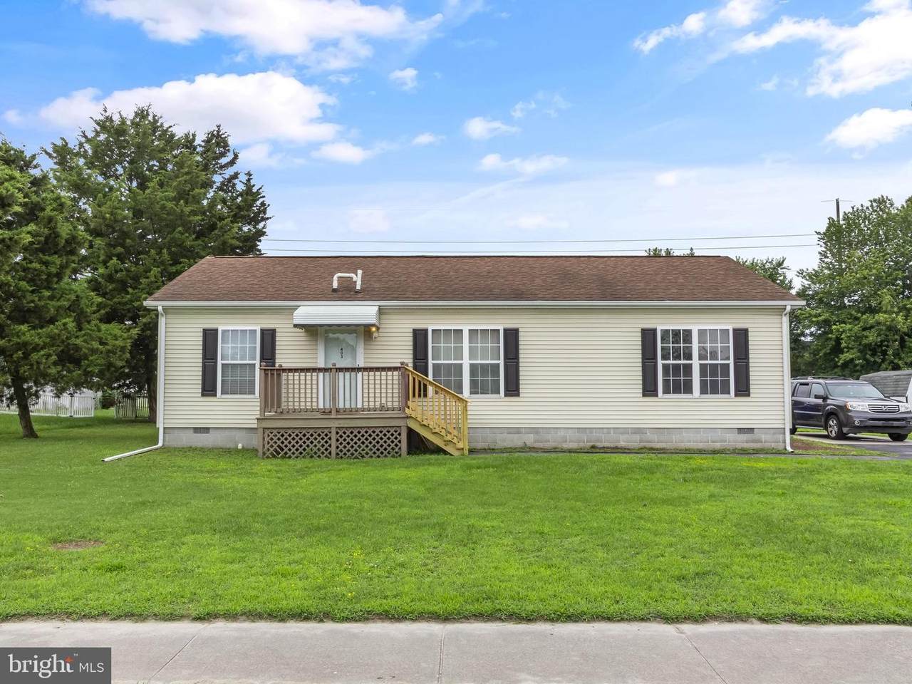403 Harrington Avenue - Photo 1