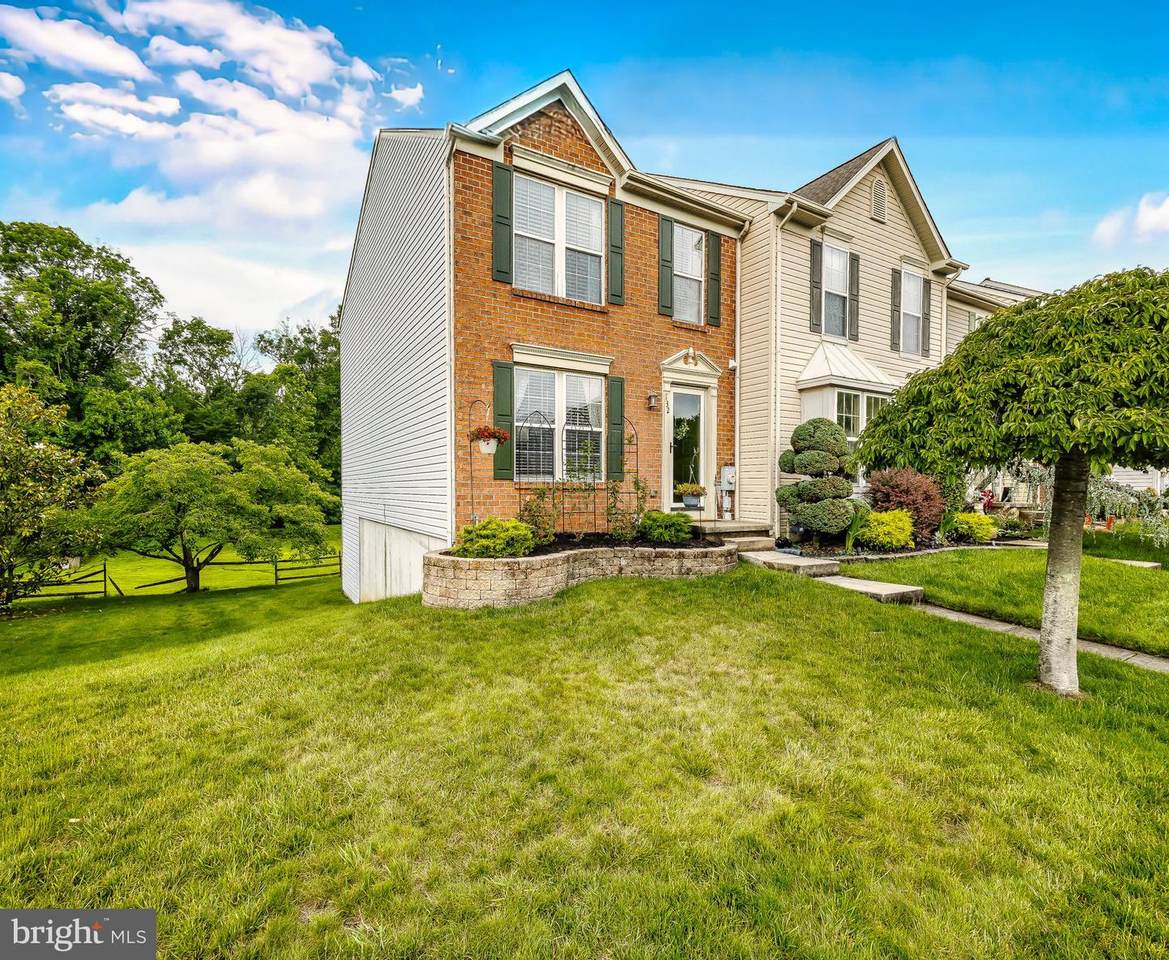 132 Liberty Way - Photo 1