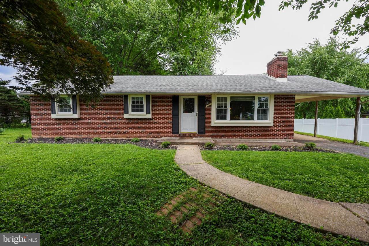 12 Lexington Road - Photo 1