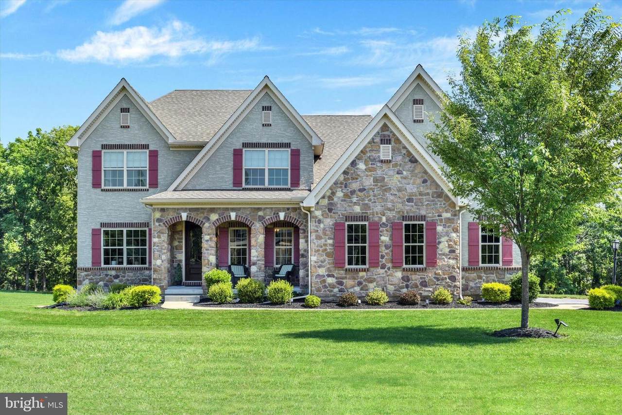 7053 Creek Crossing Drive - Photo 1