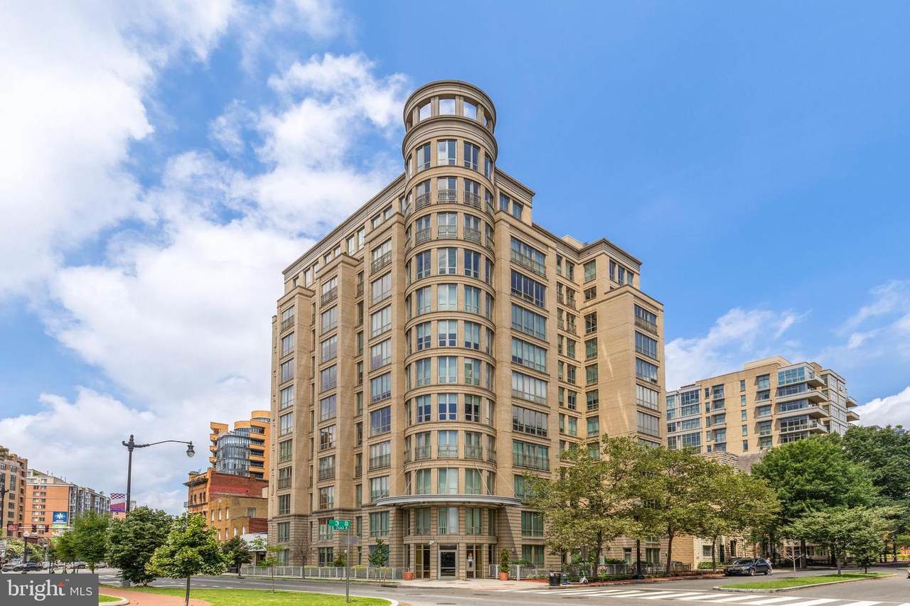 301 Massachusetts Avenue - Photo 1