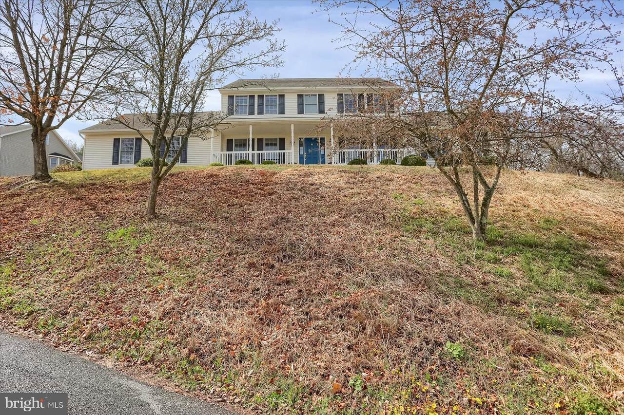 152 Equestrian Lane - Photo 1