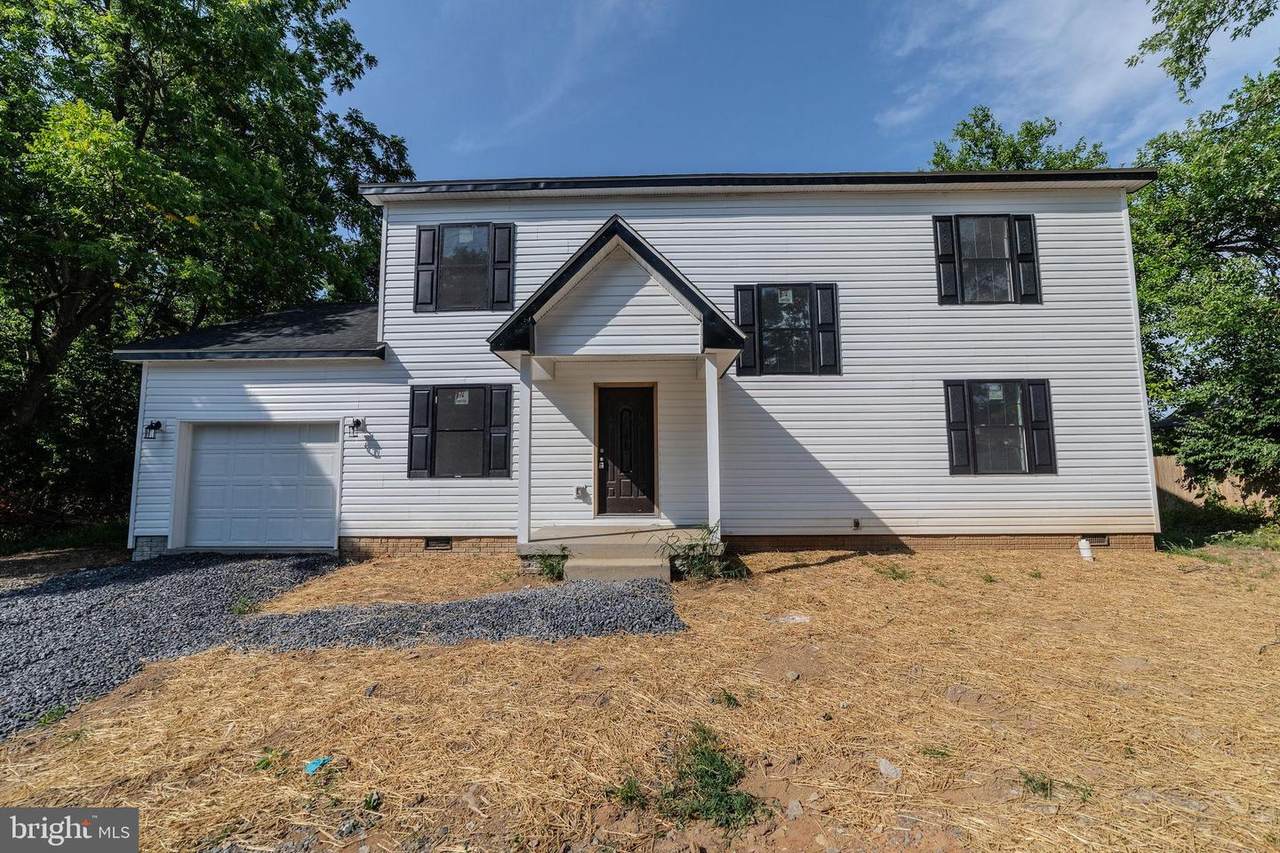 702 Boston Street - Photo 1