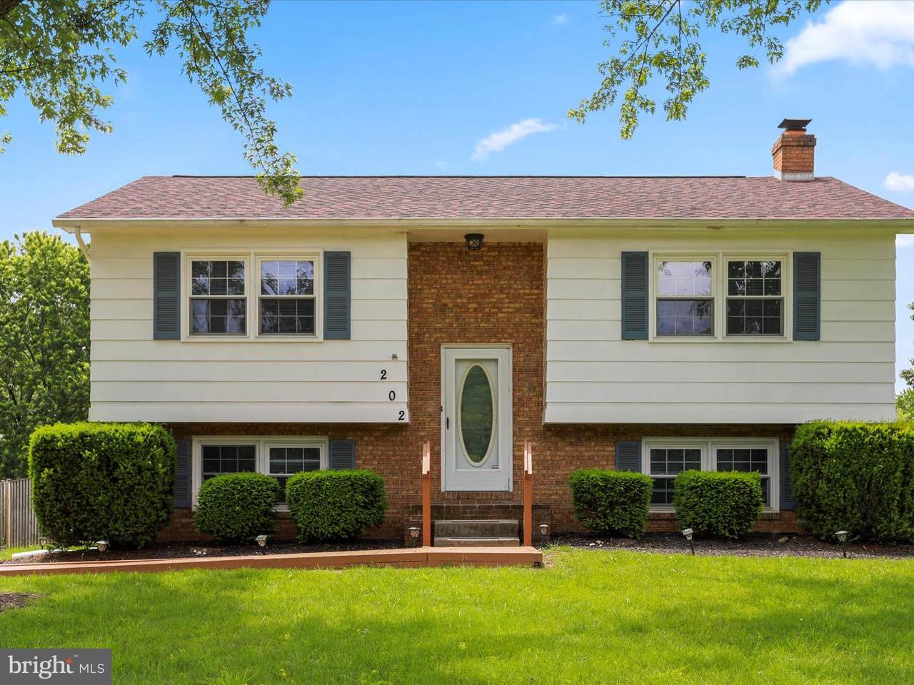 202 Ridgefield Avenue - Photo 1
