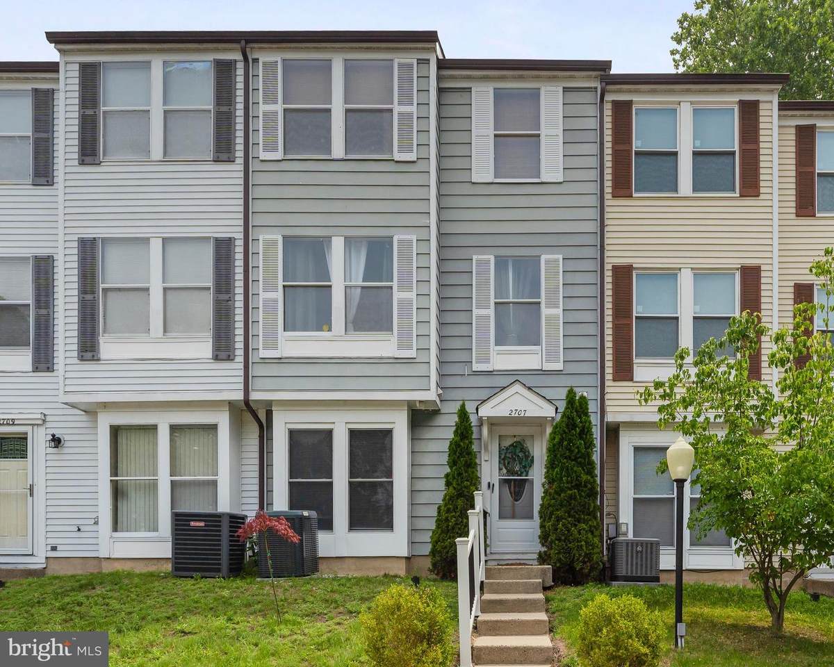 2707 Greenwood Drive - Photo 1