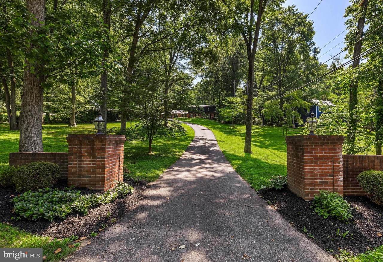 13701 Summer Hill Drive - Photo 1