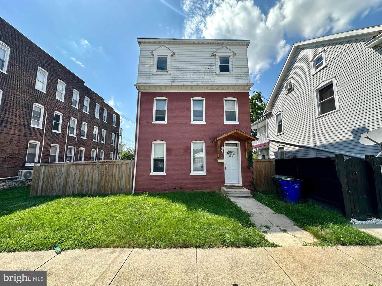 105 Elizabeth Street - Photo 1