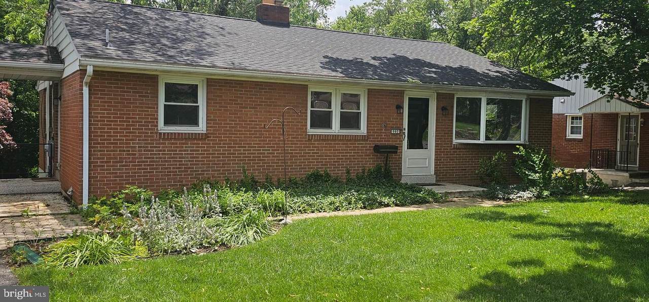 660 Groff Avenue - Photo 1