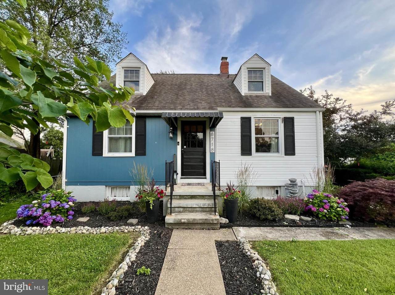 8718 Lackawanna Avenue - Photo 1