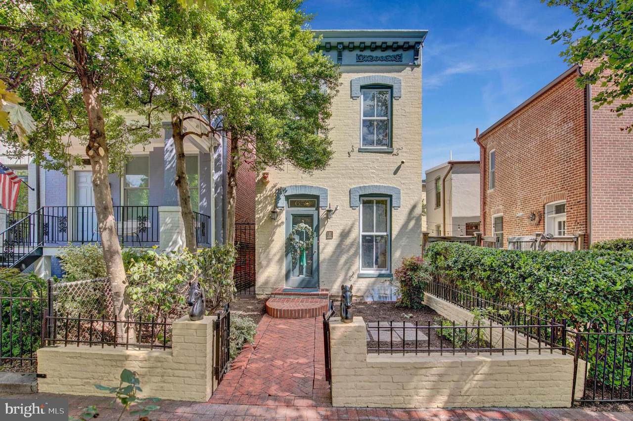 650 A Street - Photo 1