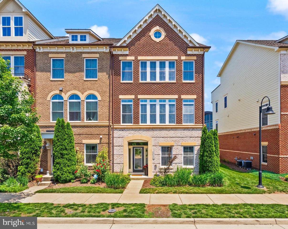 20790 Duxbury Terrace - Photo 1