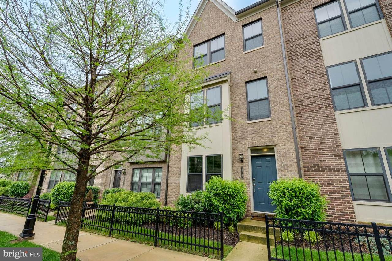 4703 Underwood Street - Photo 1