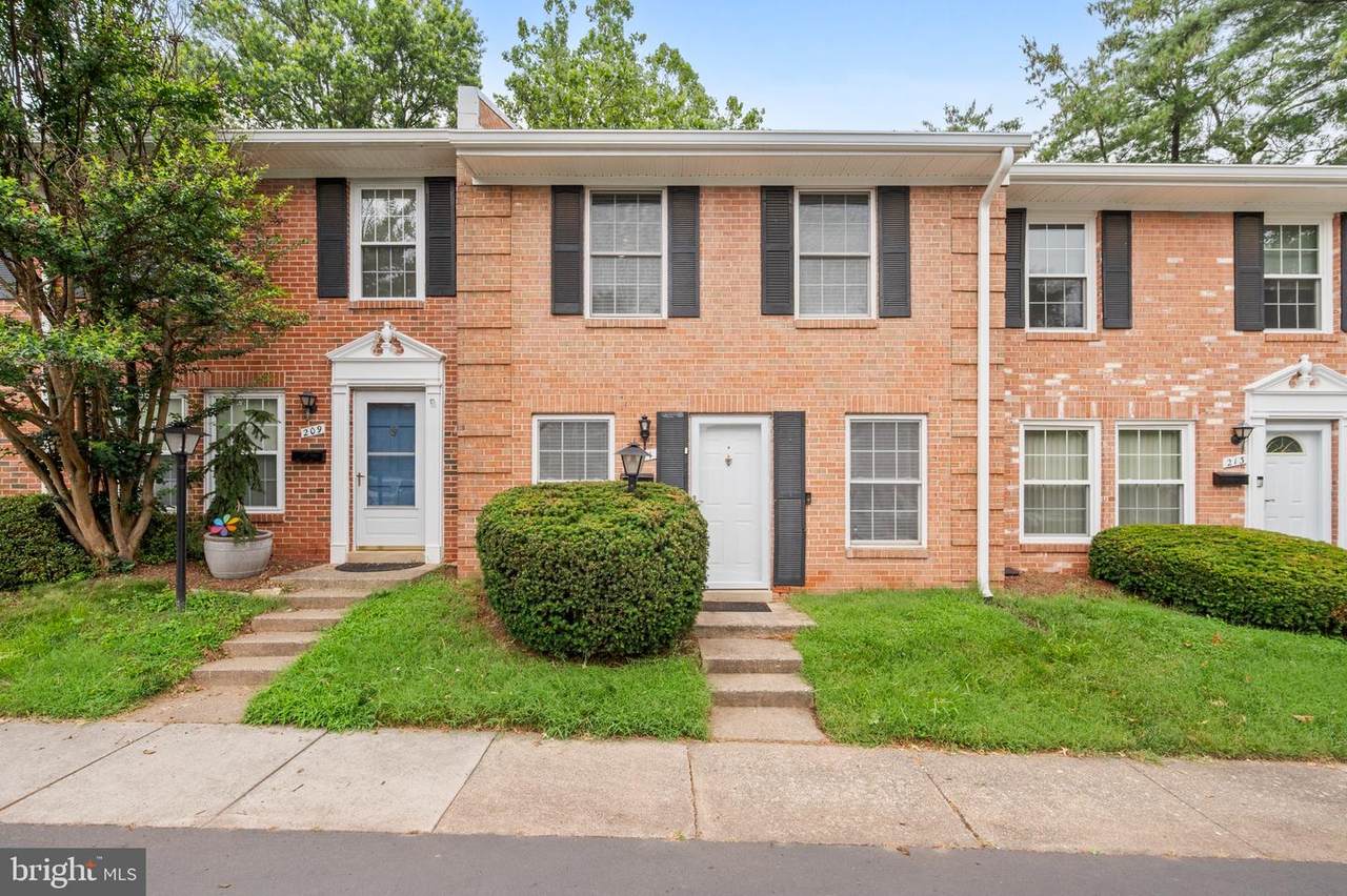 211 Duke Drive - Photo 1