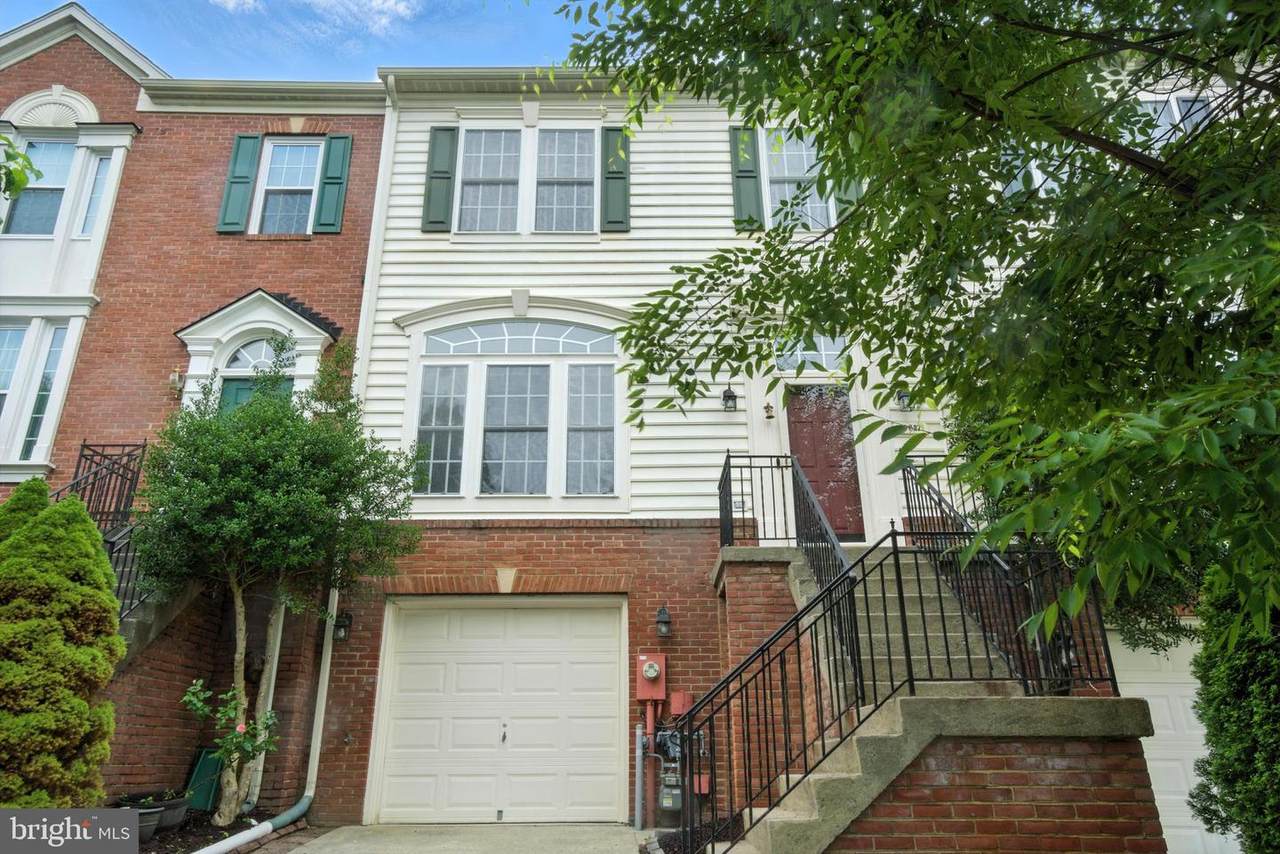10627 Sandown Way - Photo 1