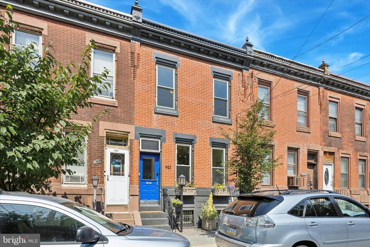 1922 Howard Street - Photo 1