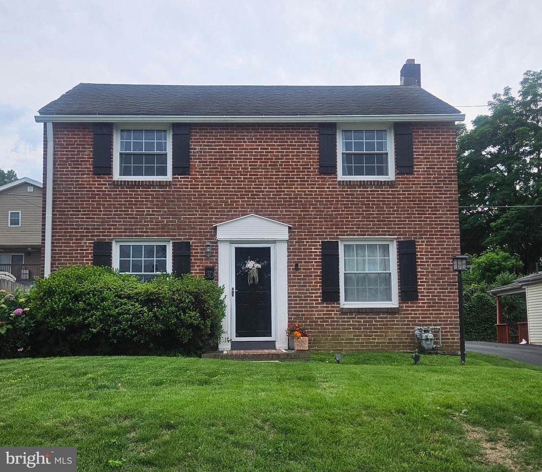 30 Wayne Avenue - Photo 1