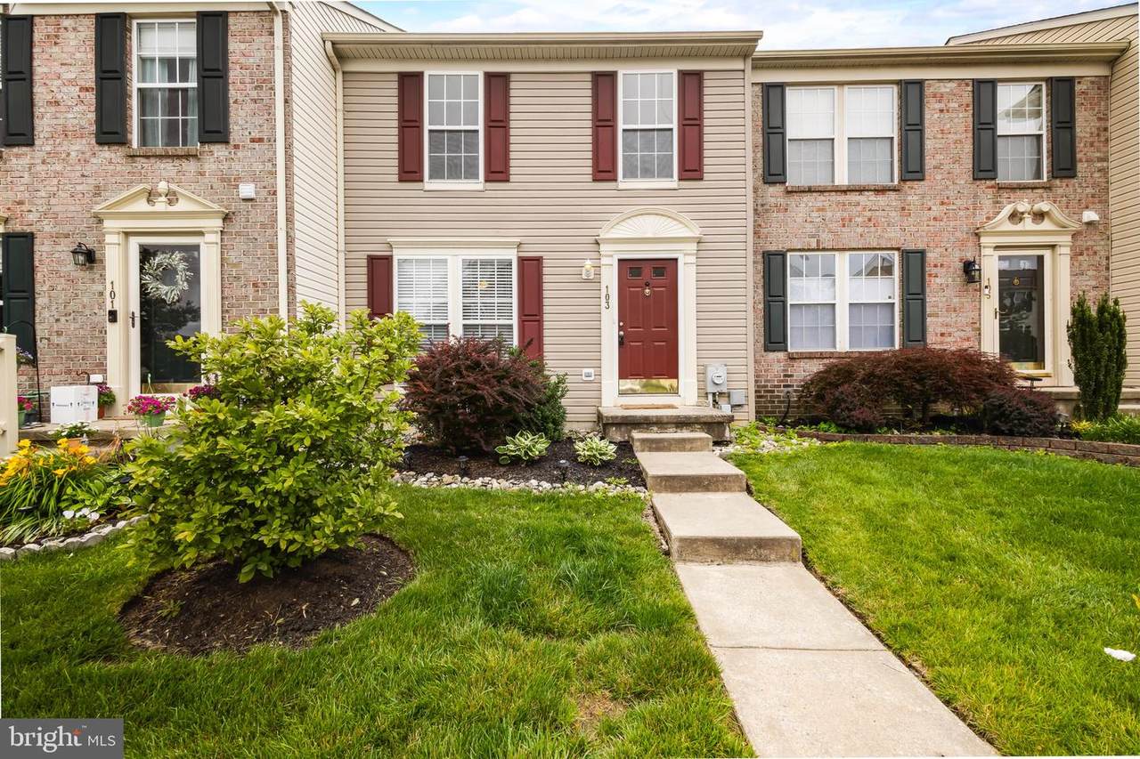 103 Cambridge Court - Photo 1