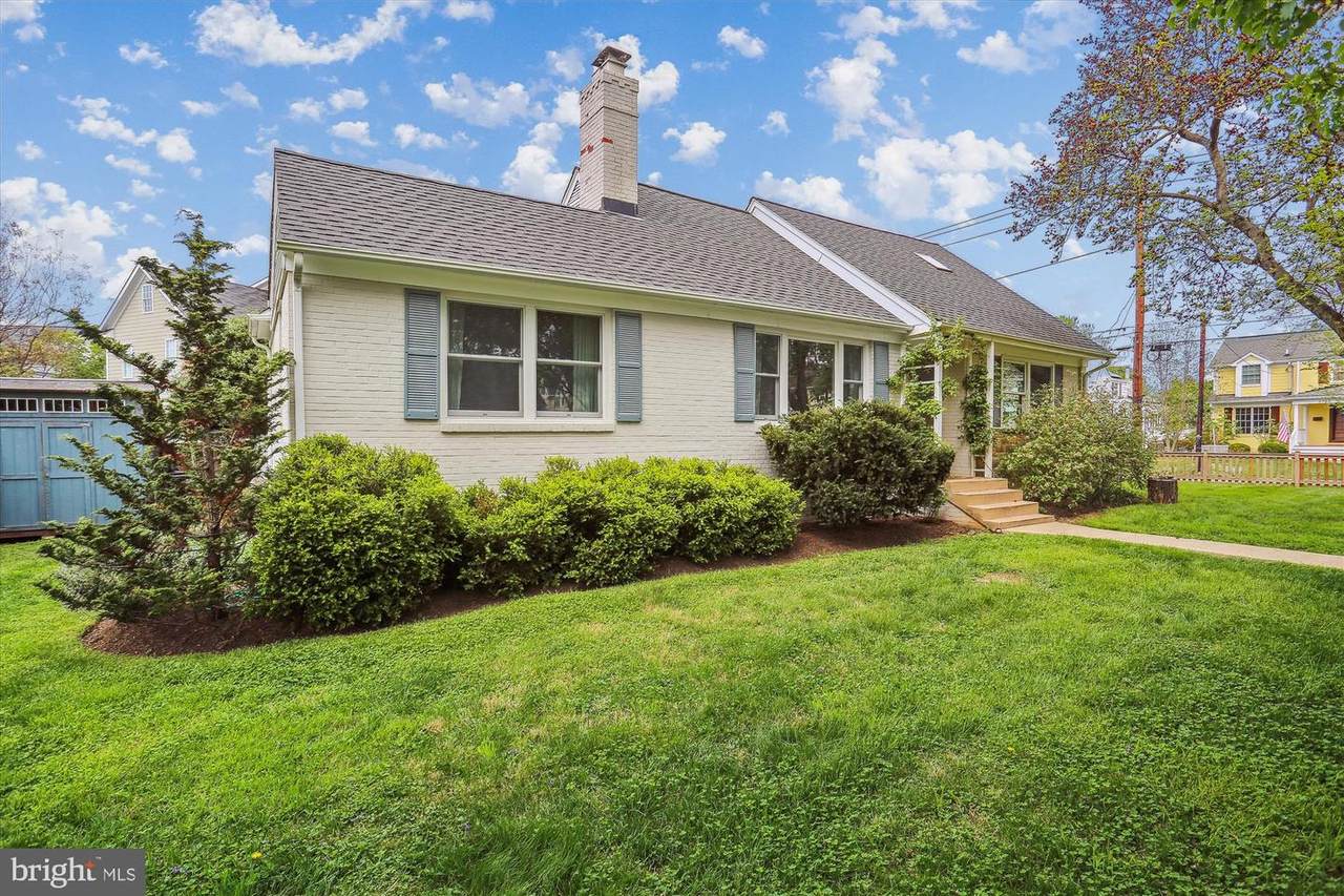 8810 Lowell Street - Photo 1