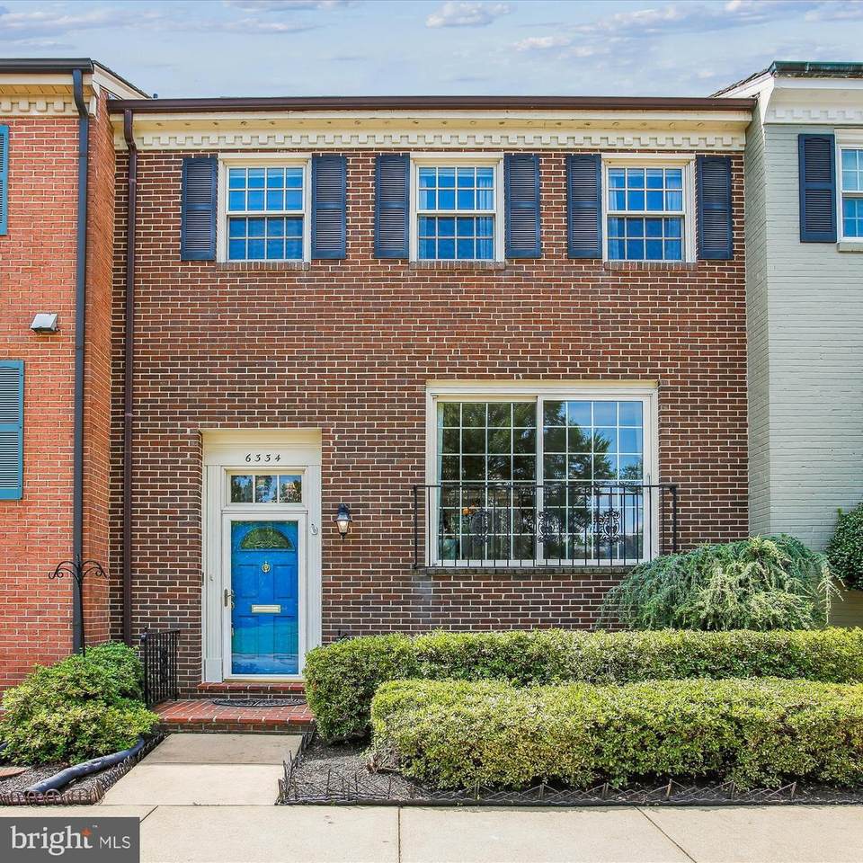 6334 Golf Course Square - Photo 1
