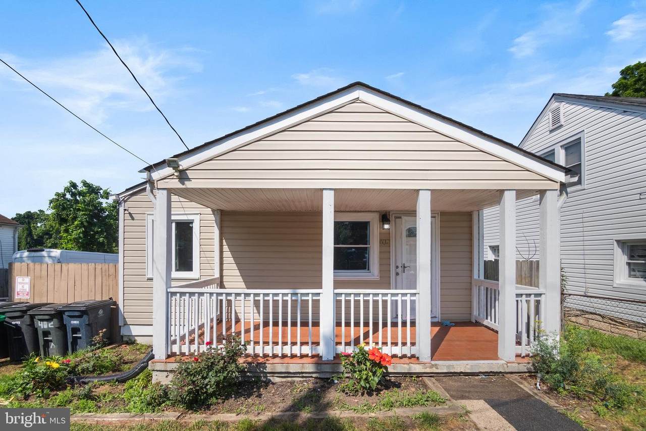 402 Dateleaf Avenue - Photo 1