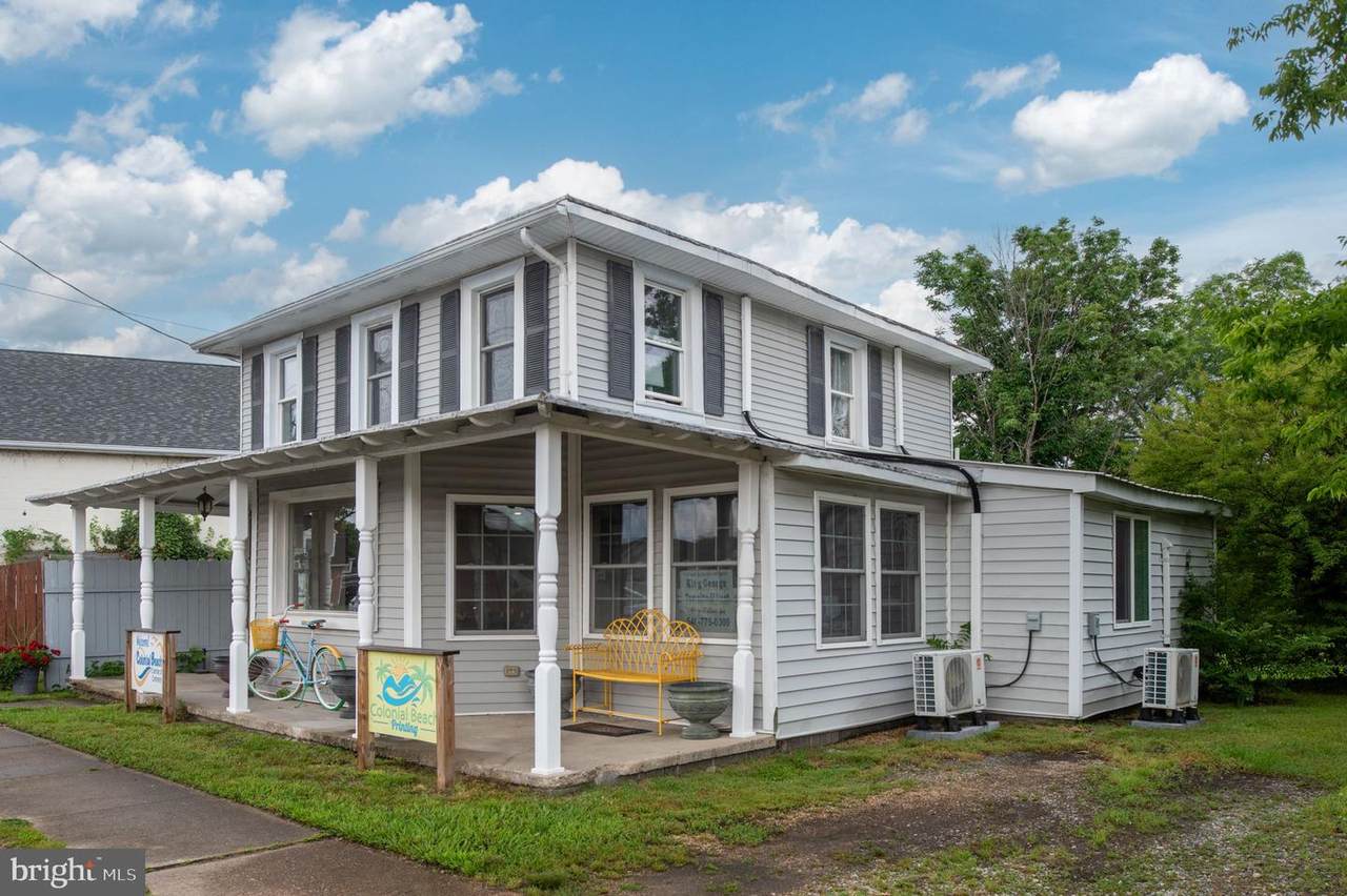 215 Irving Avenue - Photo 1