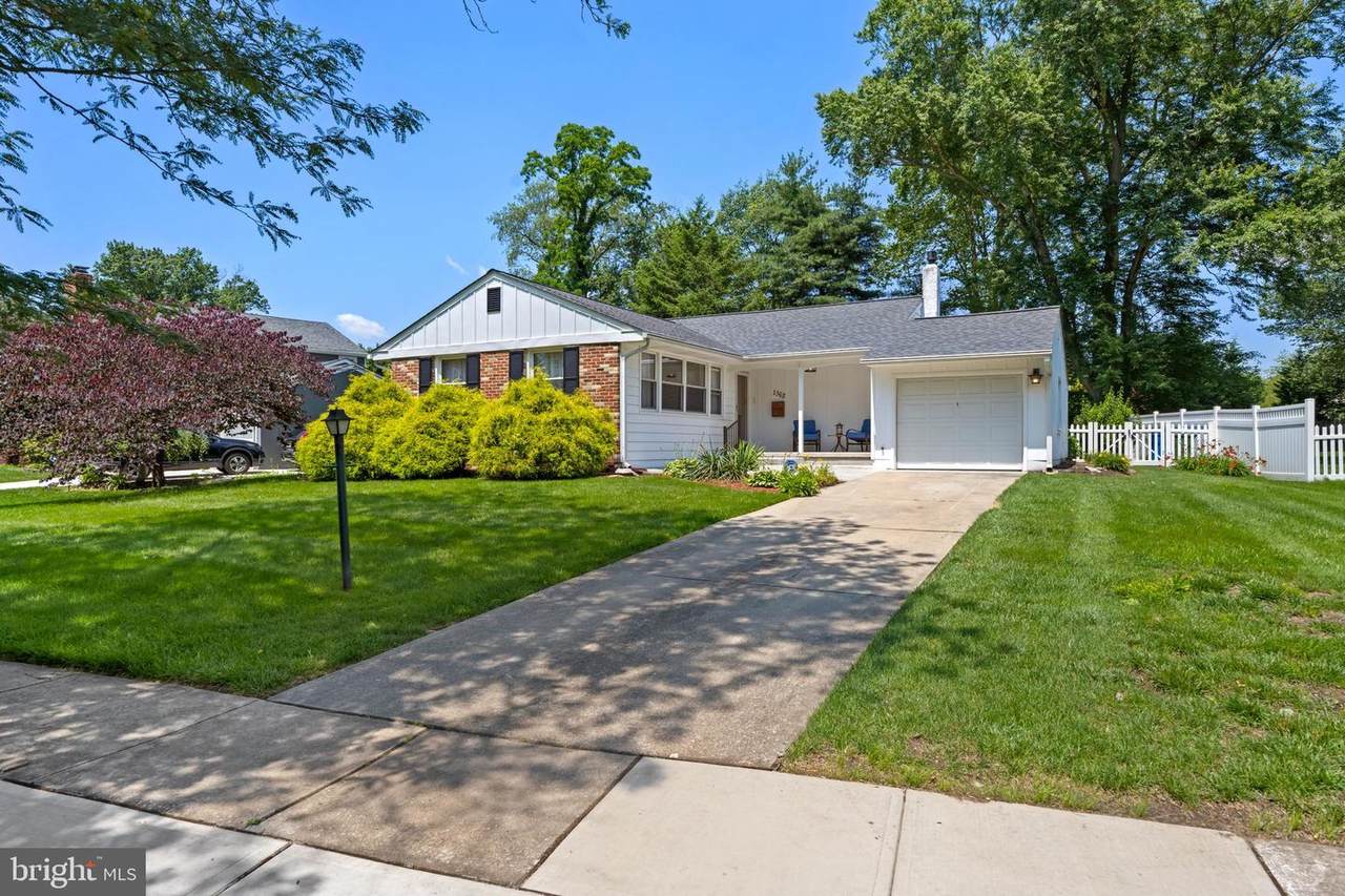 1362 Paddock Way - Photo 1
