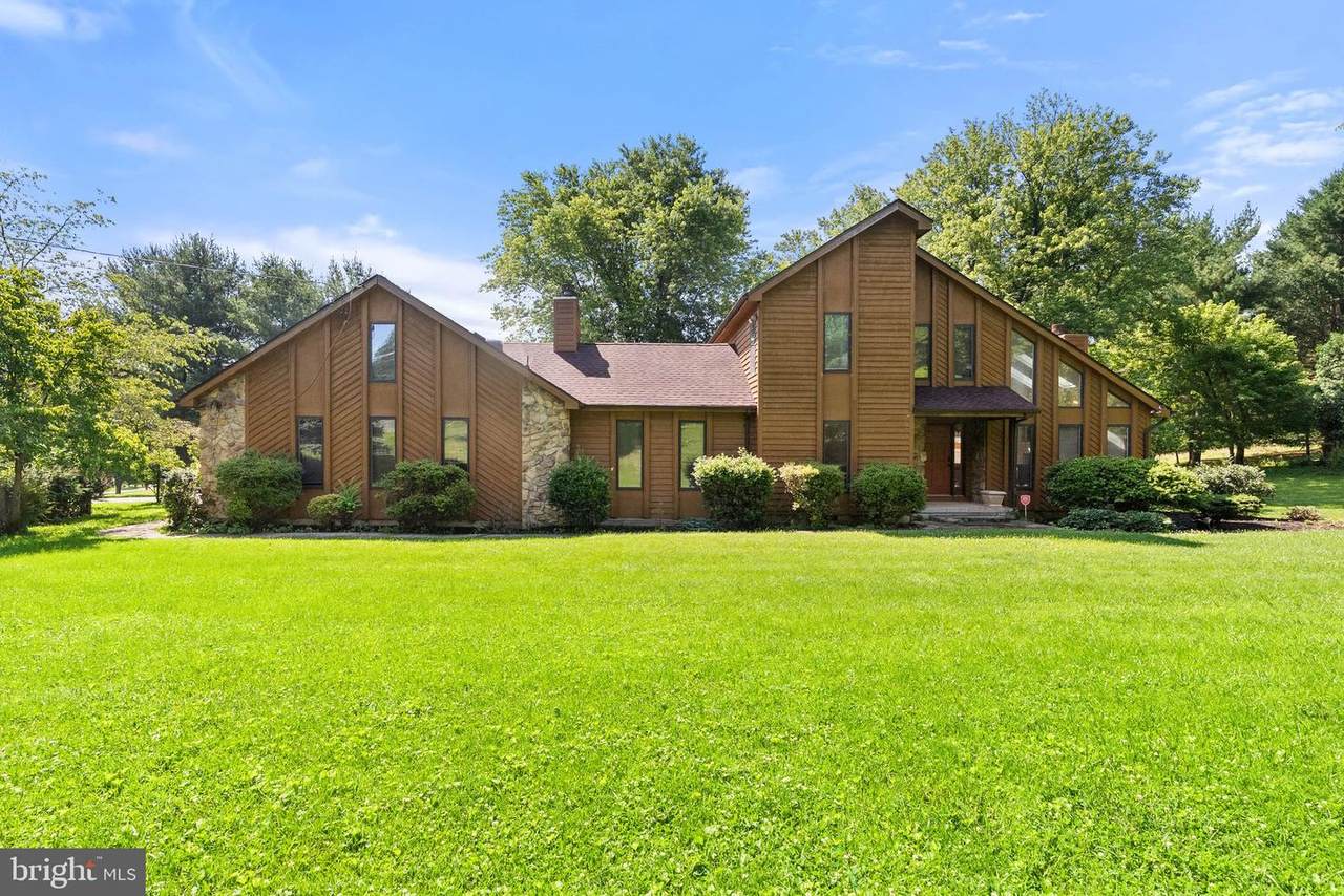 16 Potomac Terrace Drive - Photo 1