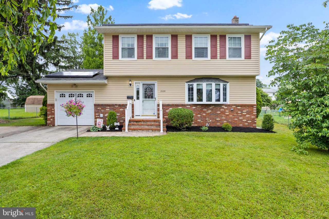 2028 Olden Avenue - Photo 1