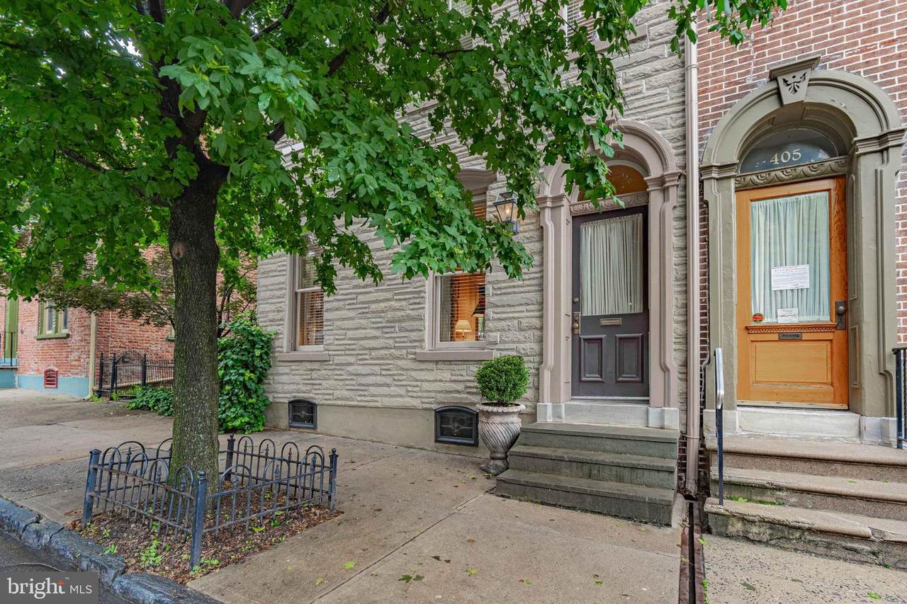 407 8TH Street - Photo 1