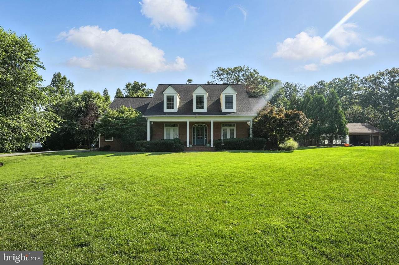 5611 Edgemont Drive - Photo 1