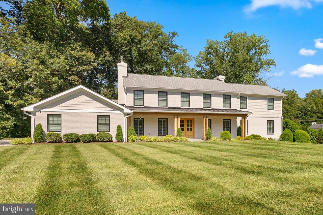 933 Woburn Court - Photo 1