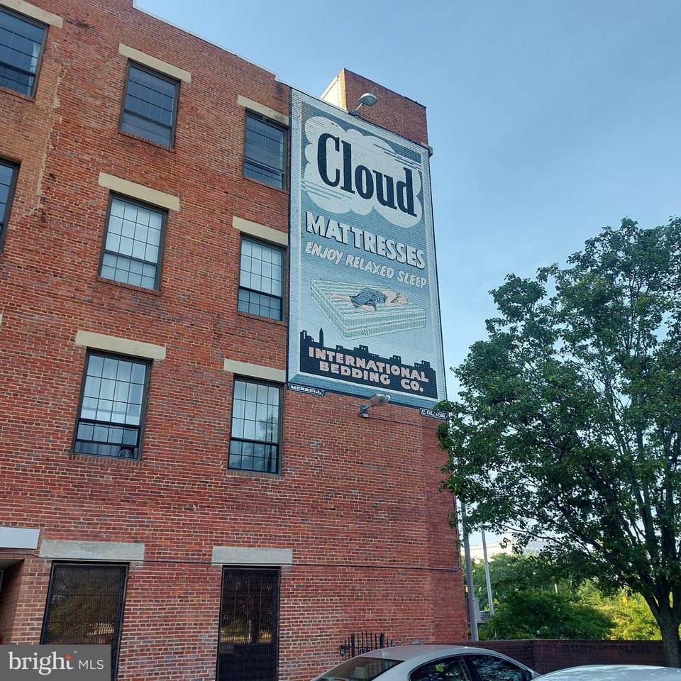 1011 Hunter Street - Photo 1