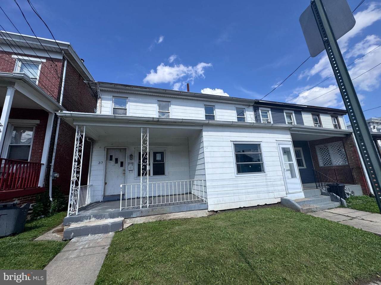 37-39 Sycamore Avenue - Photo 1