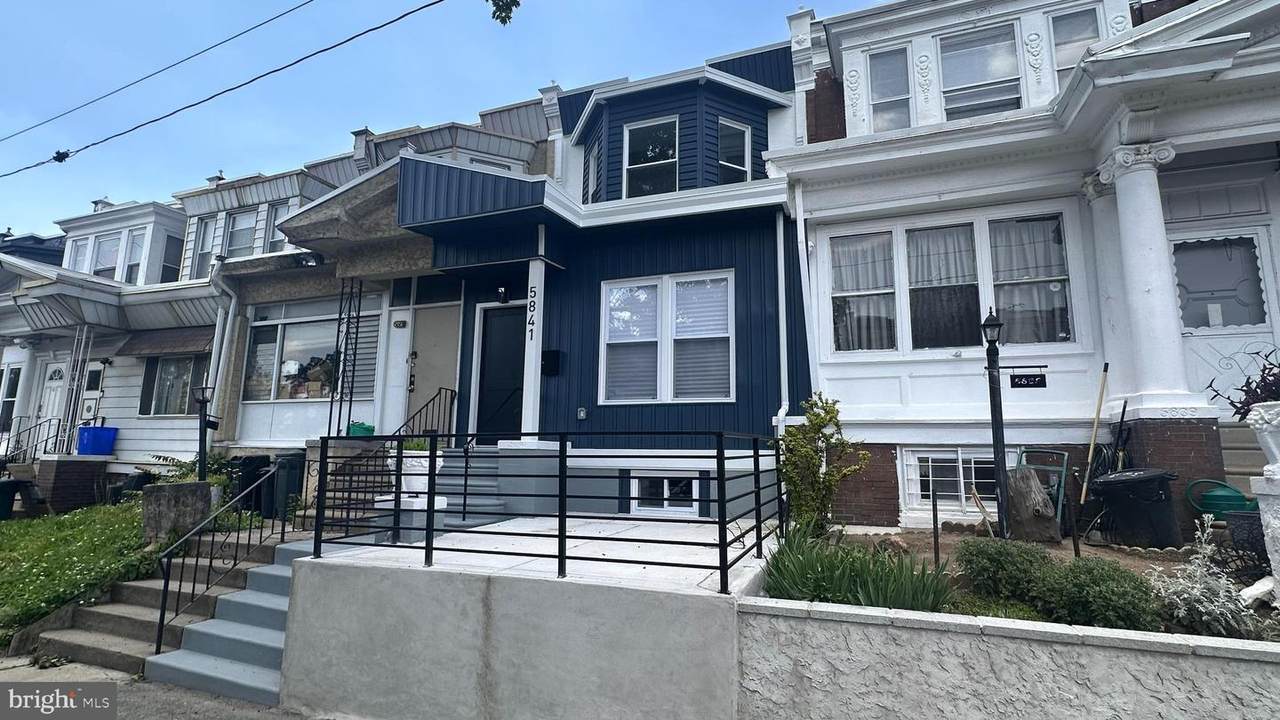 5841 Cedarhurst Street - Photo 1