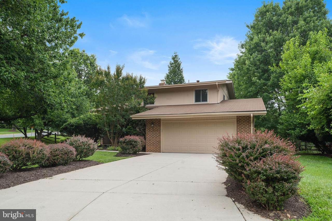 11141 Broad Green Drive - Photo 1