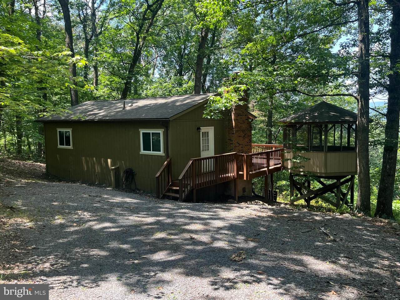 663 Hilltop Lane - Photo 1