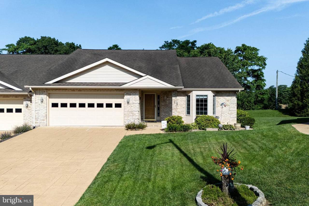 615 Kestrel Court - Photo 1