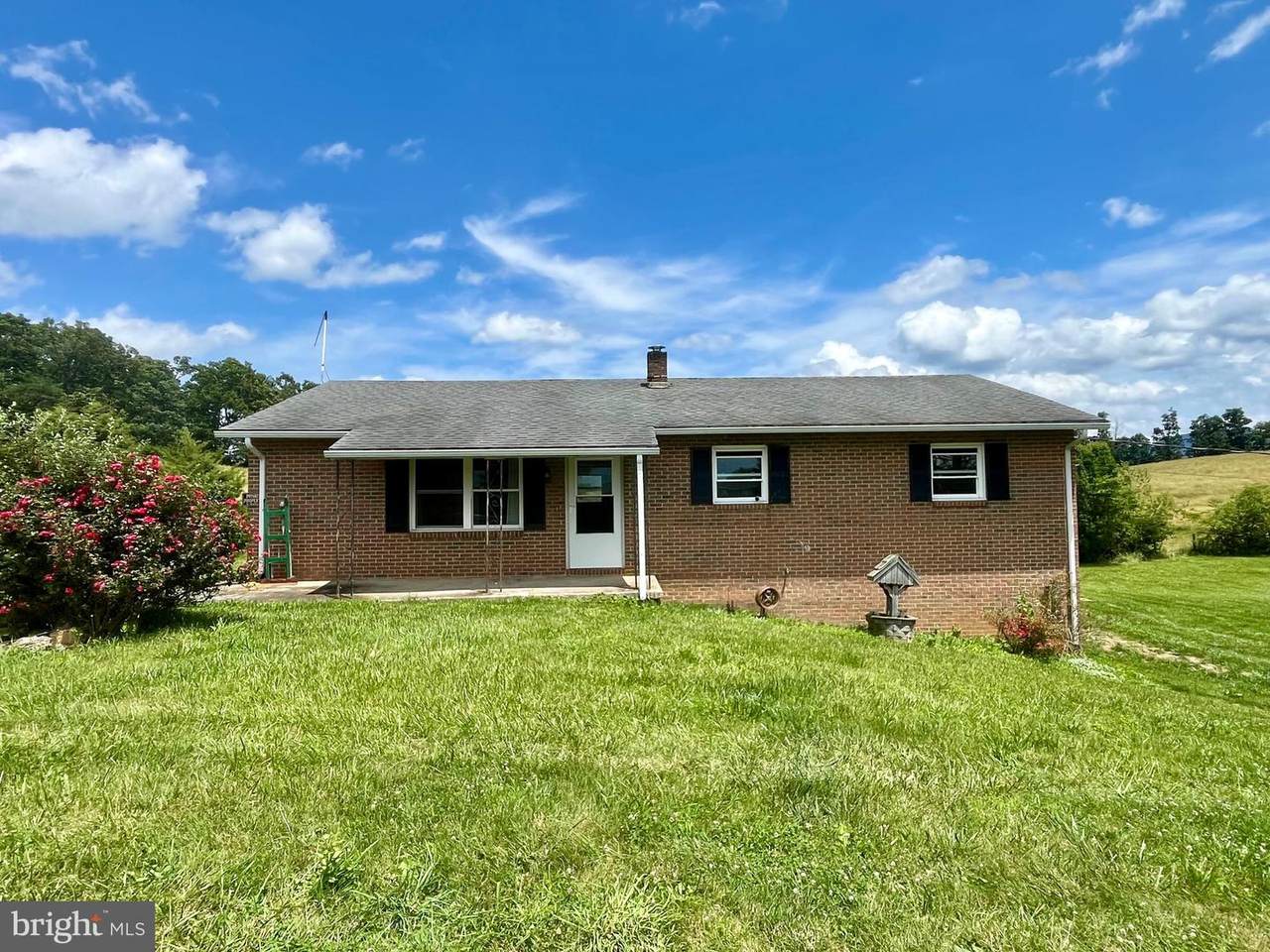 504 Steeles Fort Road - Photo 1