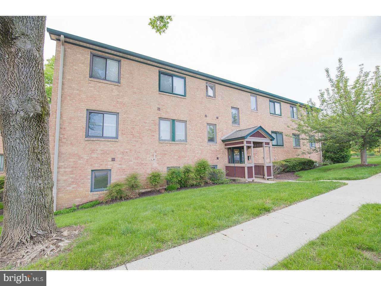 9006 Westview Road - Photo 1