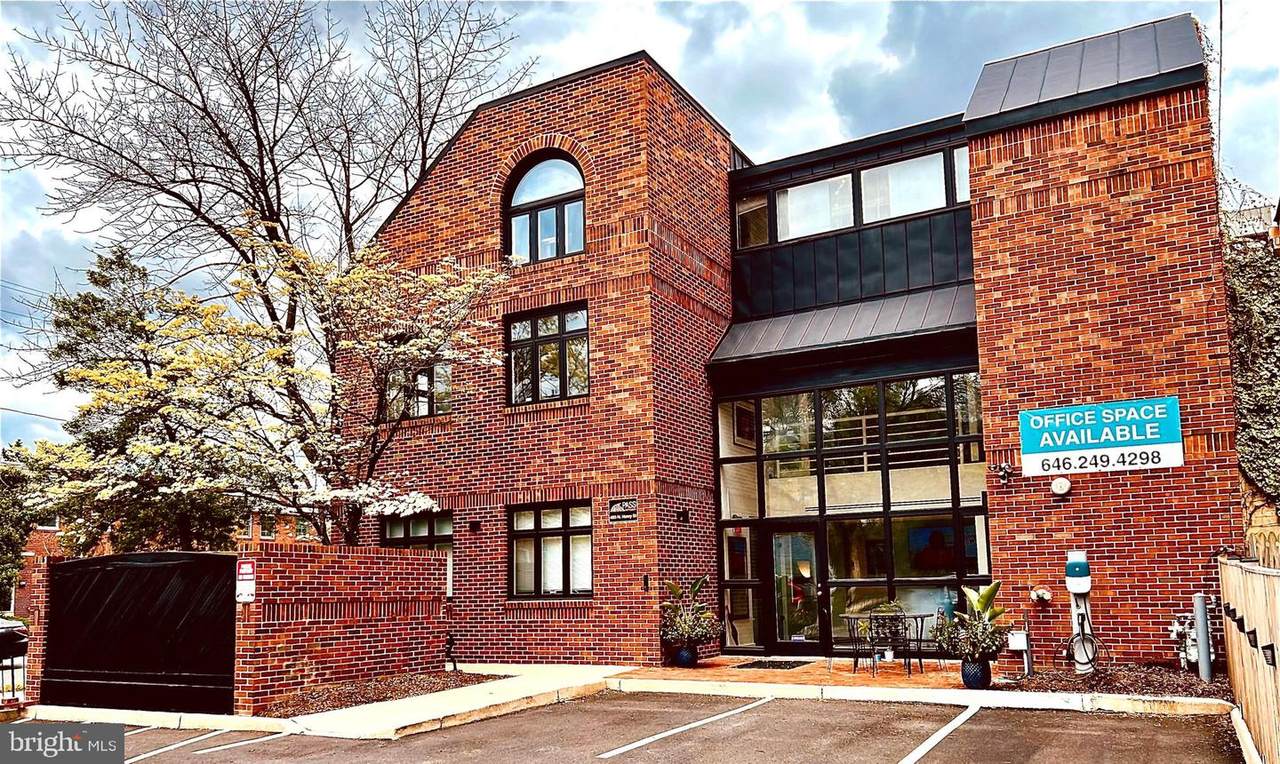 403 Henry Street - Photo 1