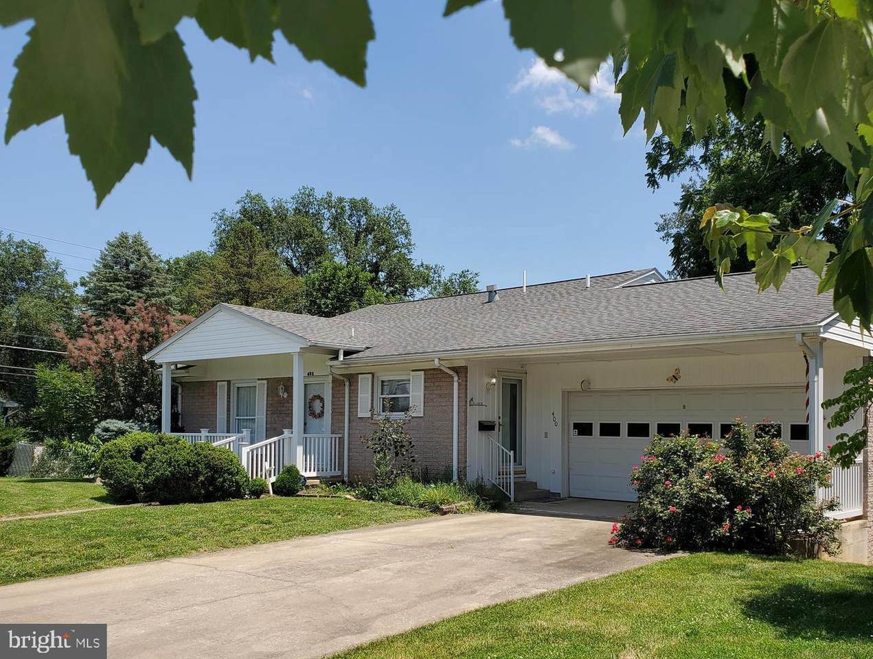 400 Georgia Avenue - Photo 1