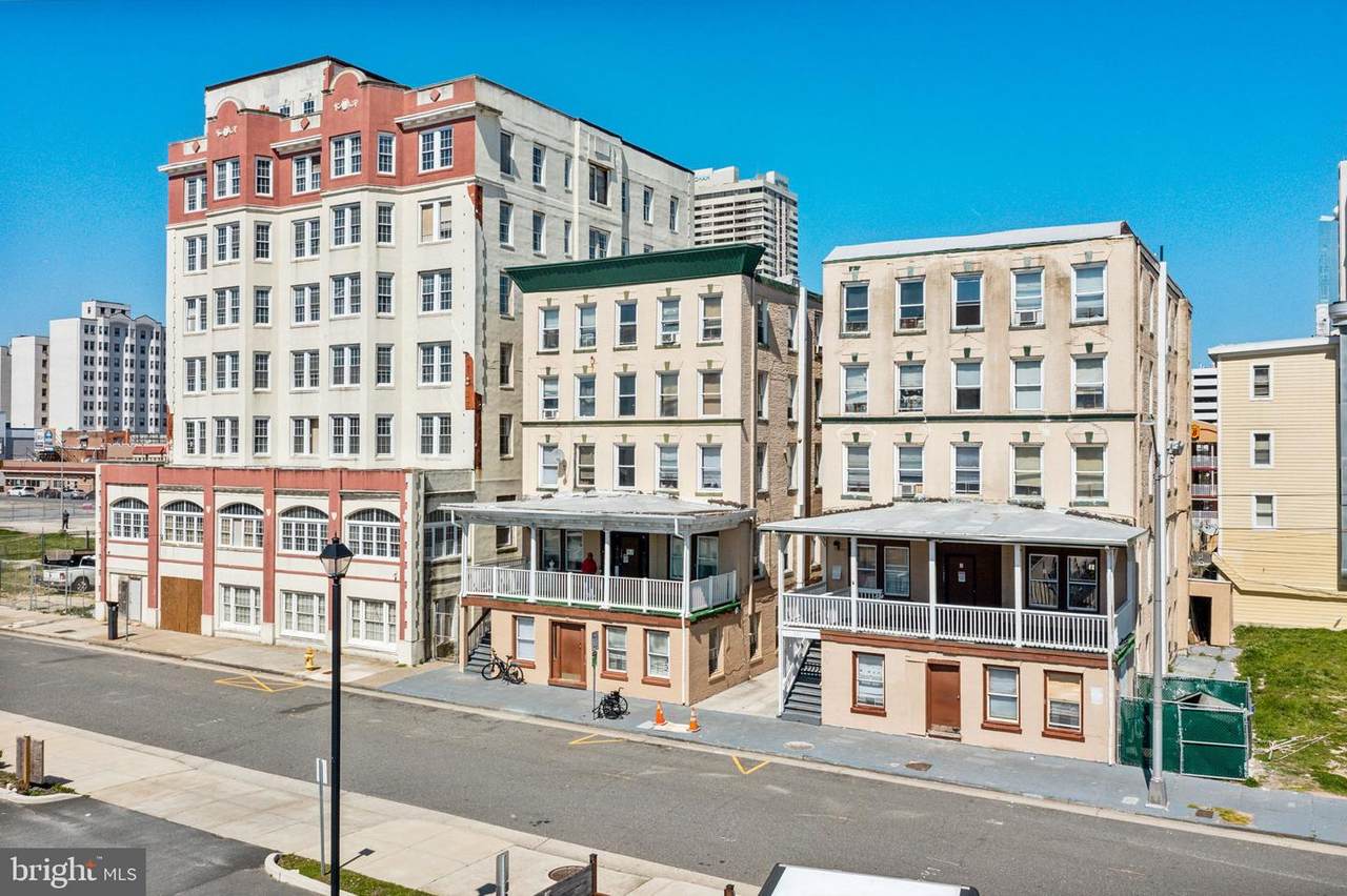 133-37 St James Place - Photo 1