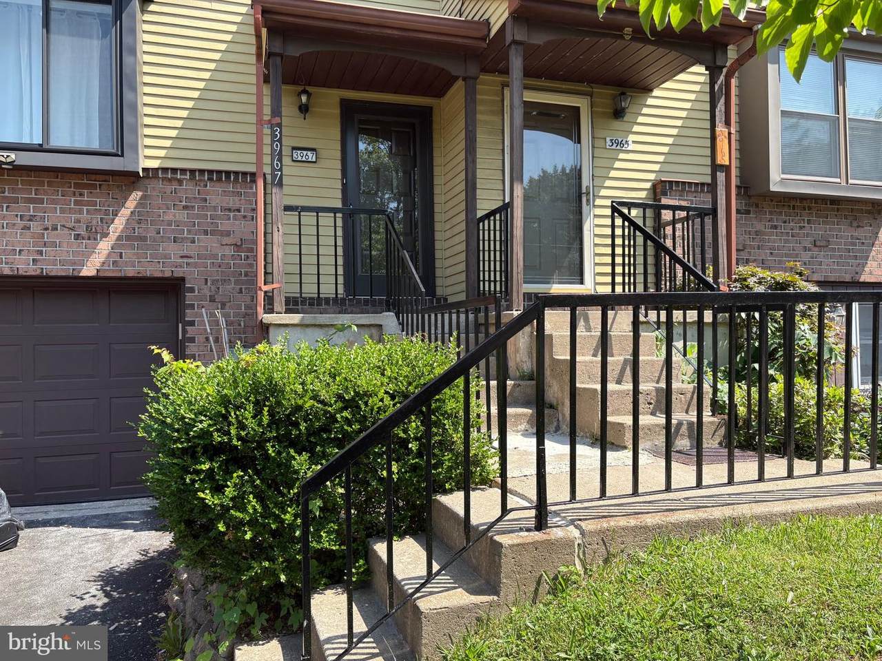 3967 Gloucester Court - Photo 1