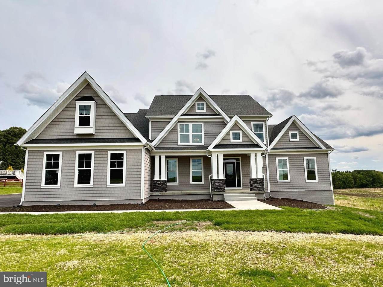 1605 Oakland Road - Photo 1