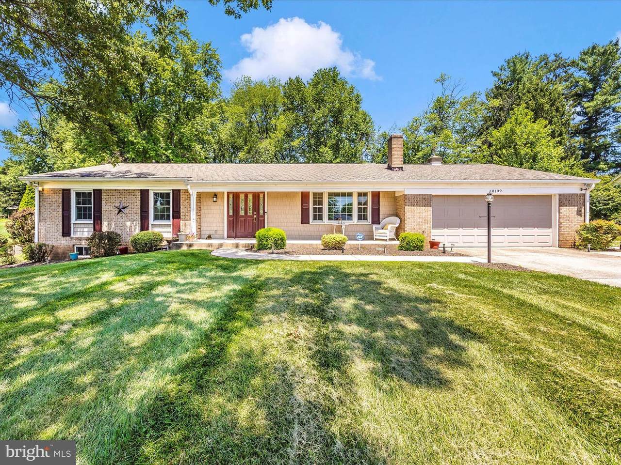 10109 Johns Drive - Photo 1