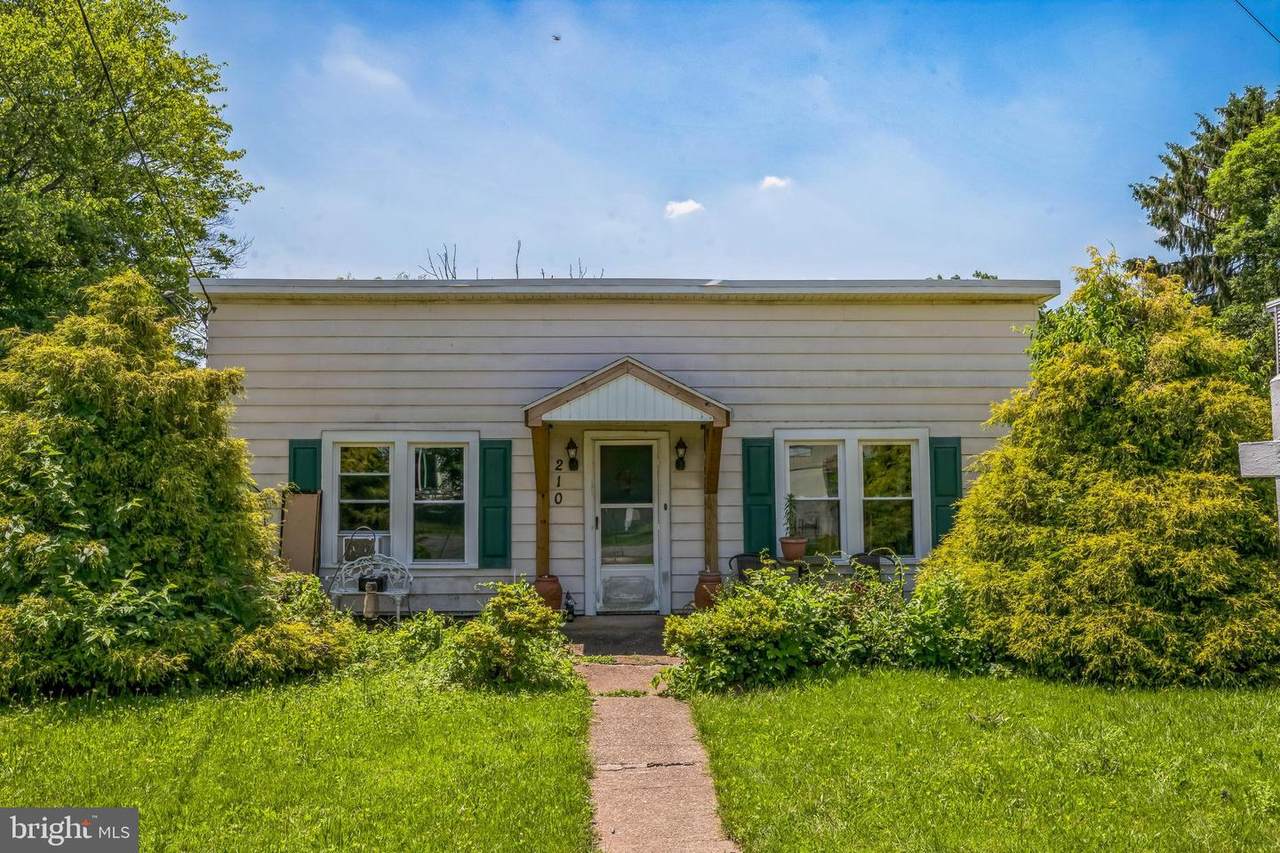 210 Beaver Road - Photo 1