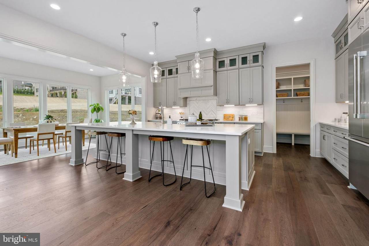 1430 Grove Avenue - Photo 1